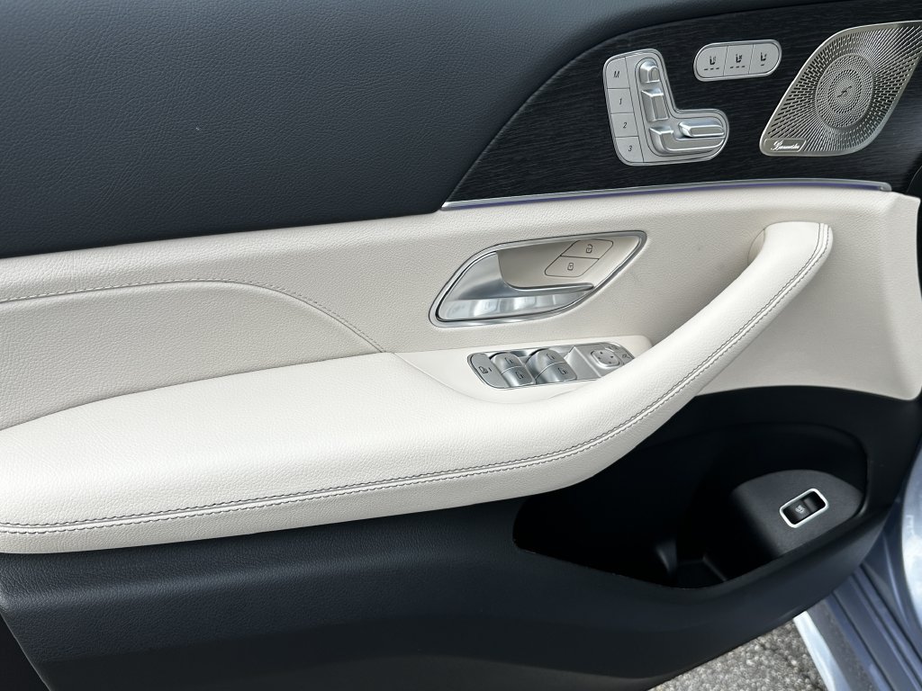 New 2026 Mercedes-Benz GLS 450 4MATIC image 11