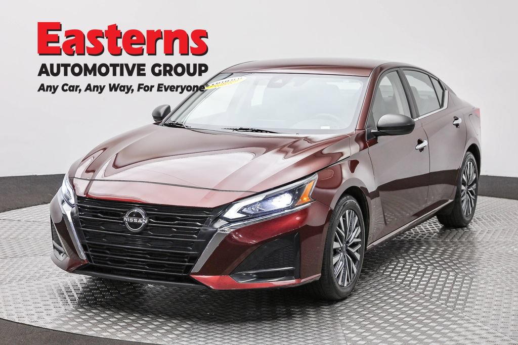 Used 2024 Nissan Altima 2.5 SV