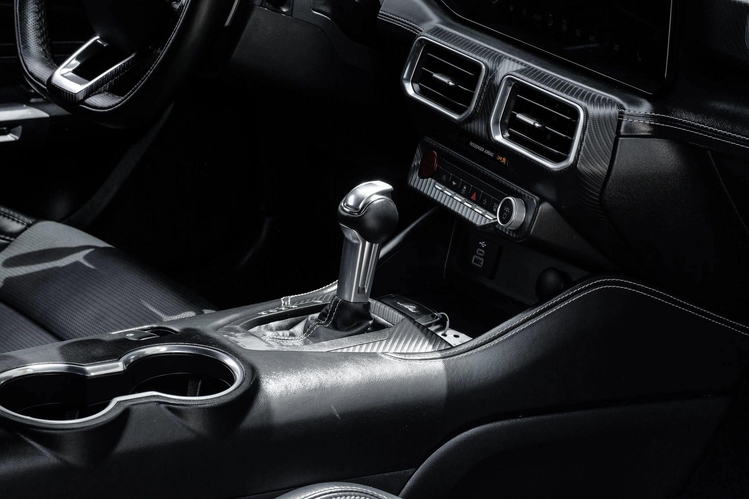 Used 2025 Ford Mustang GT Premium RWD image 30