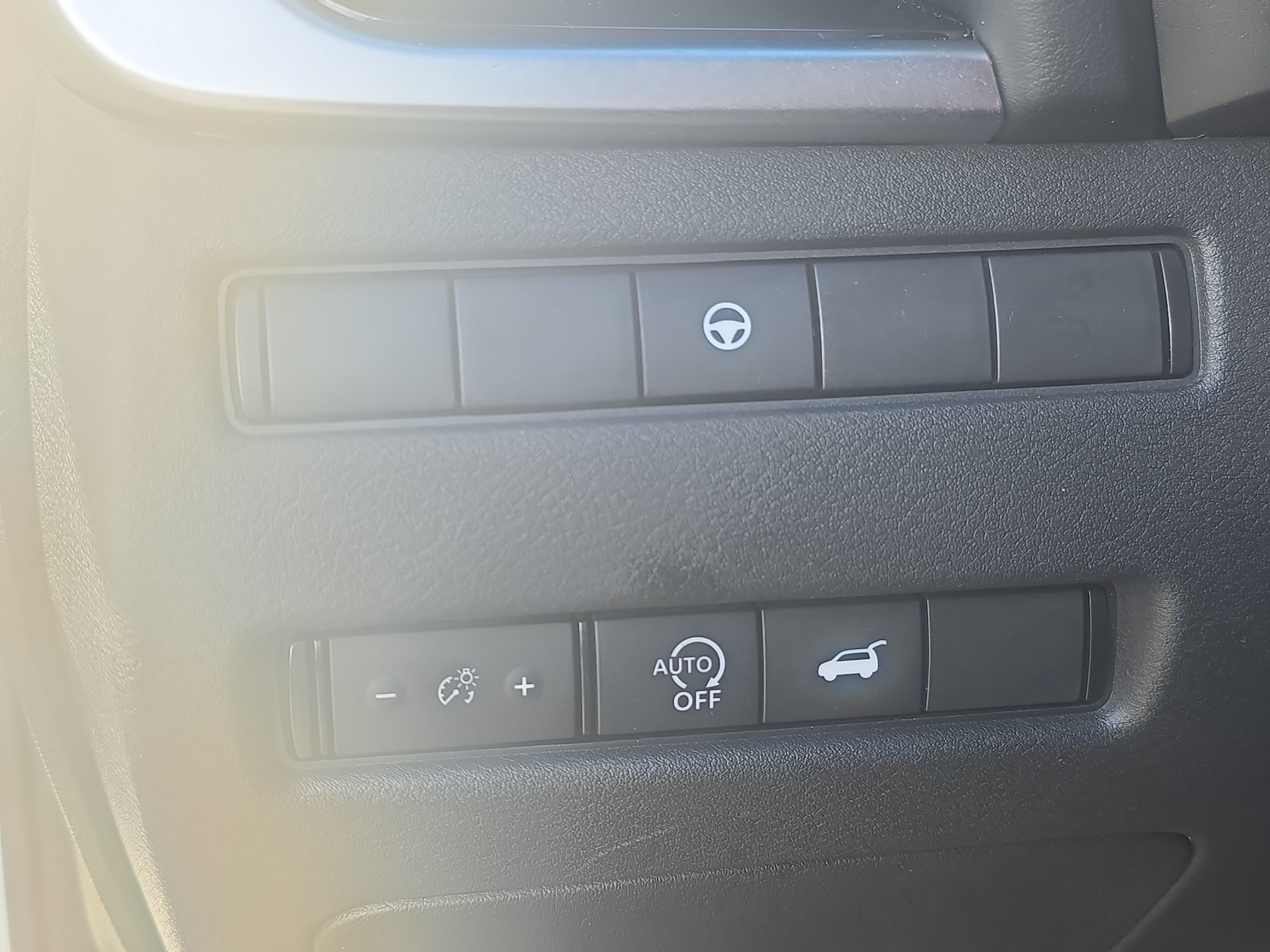 Used 2023 Nissan Rogue SL FWD image 23