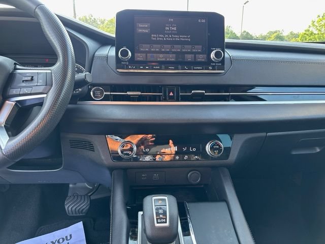 Used 2022 Mitsubishi Outlander ES FWD image 18