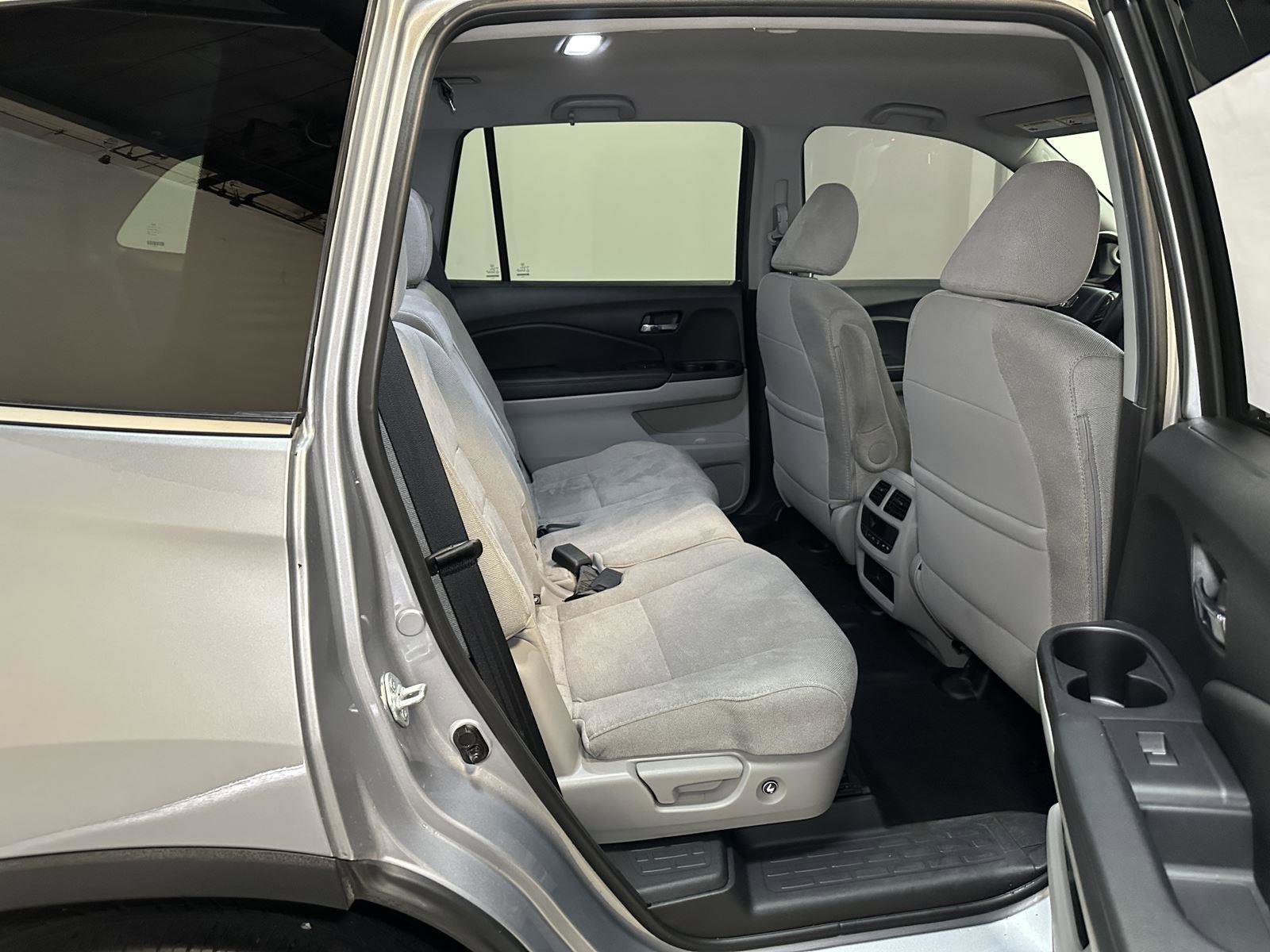 Used 2021 Honda Pilot EX image 36