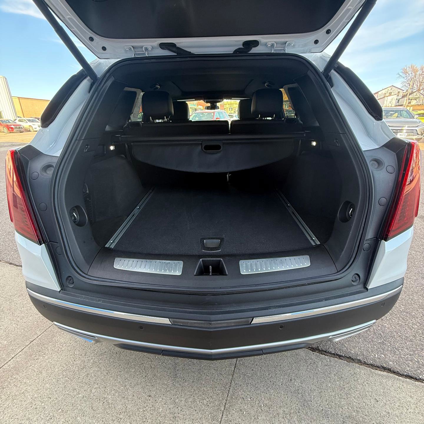 Used 2025 Cadillac XT5 Premium Luxury image 12