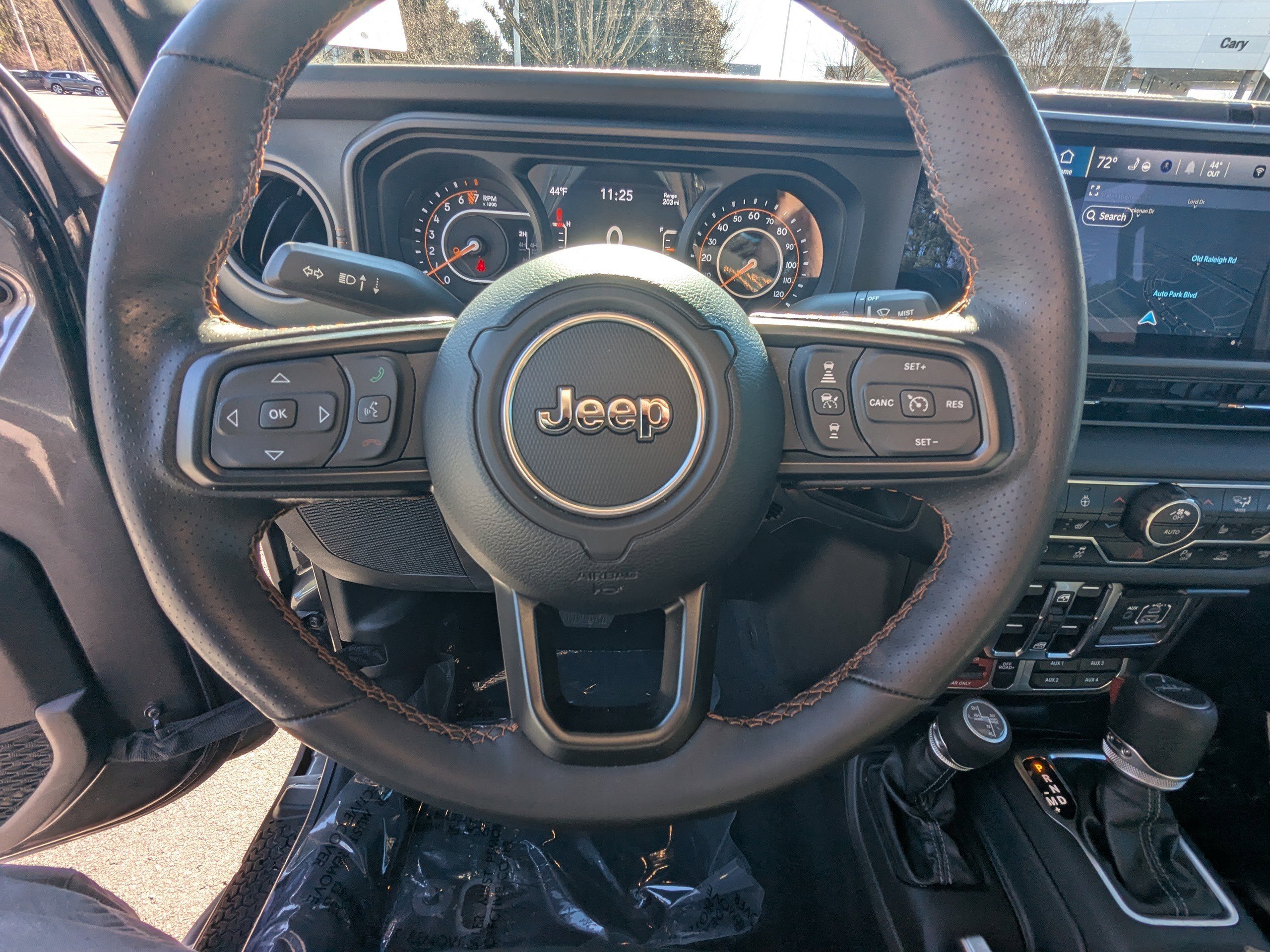 Certified 2024 Jeep Gladiator Mojave image 16