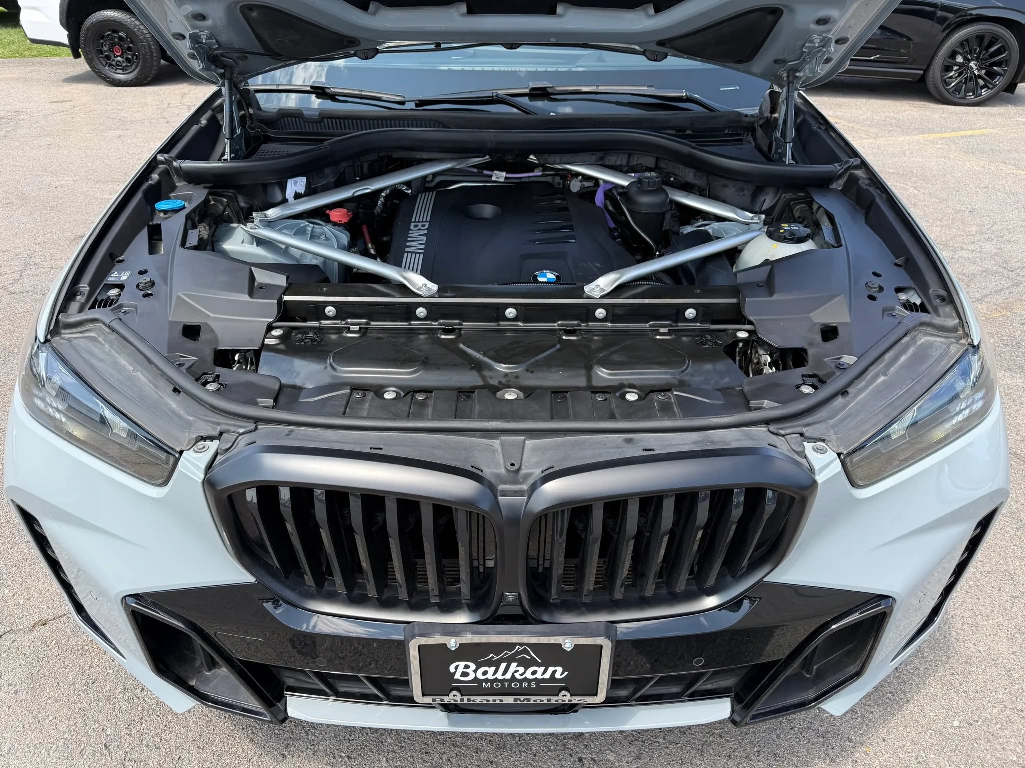 Used 2024 BMW X5 xDrive40i w/ M Sport Package AWD/4WD image 39