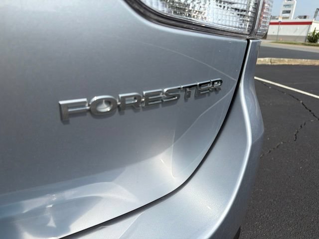Used 2023 Subaru Forester Premium AWD/4WD image 32