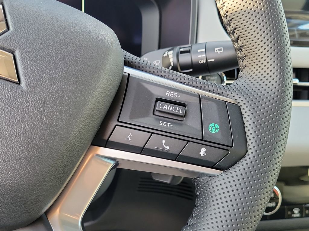 New 2025 Mitsubishi Outlander SE image 15