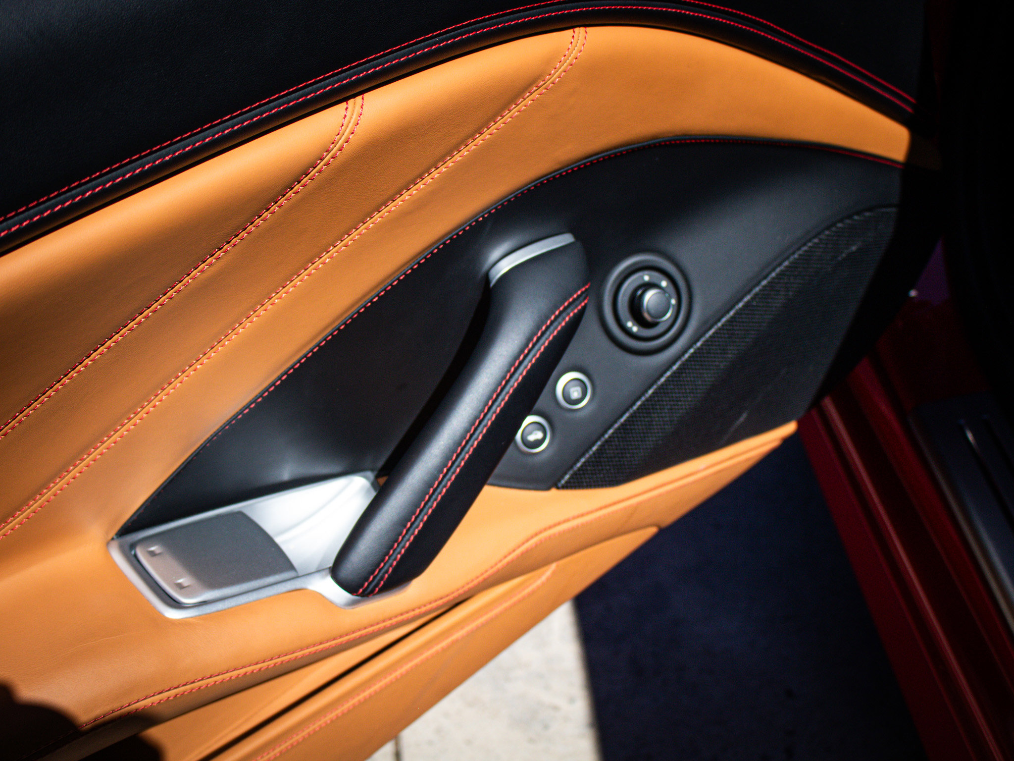 Used 2017 Ferrari California T RWD image 15