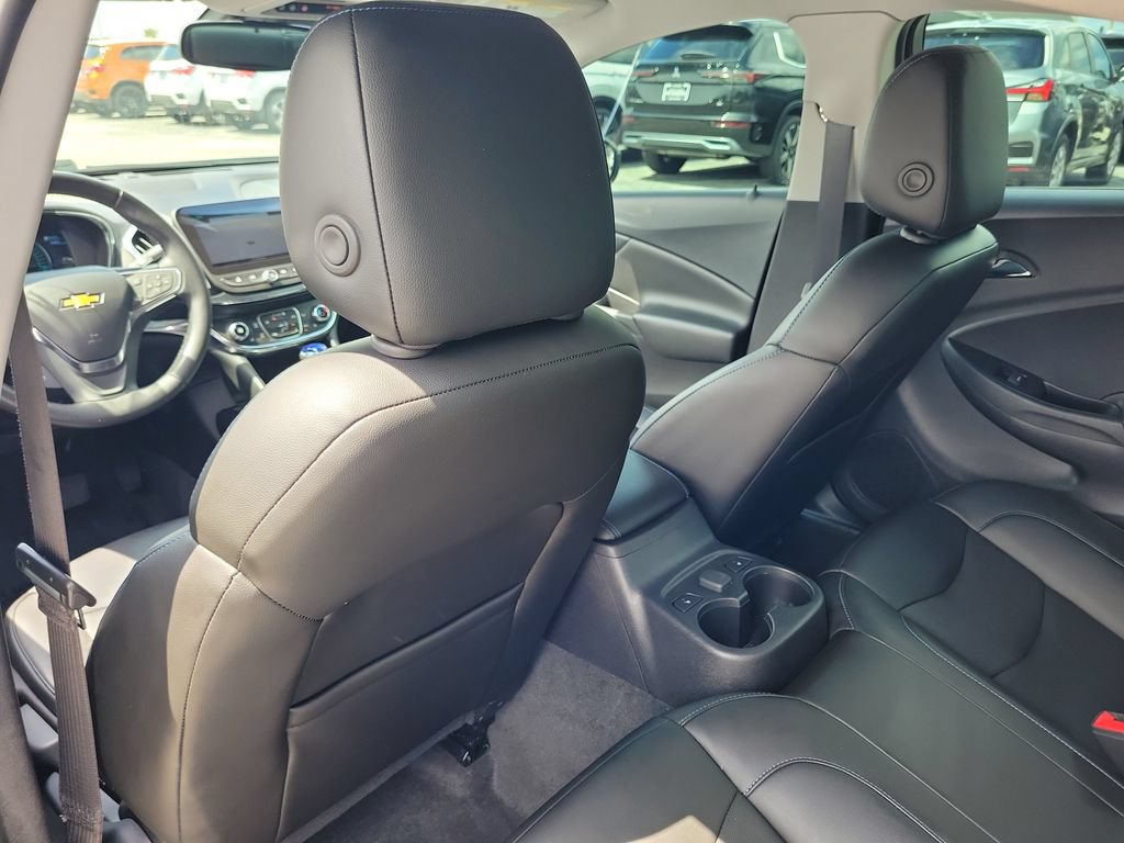 Used 2018 Chevrolet Volt Premier w/ Driver Confidence Package FWD image 7