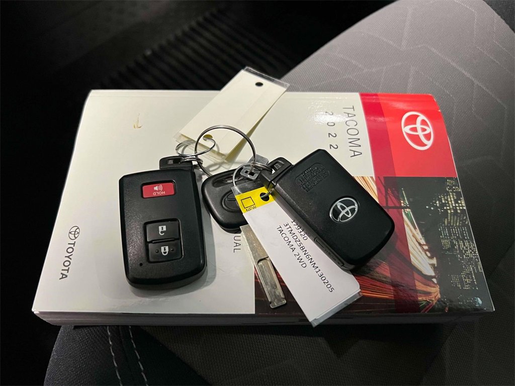 Used 2022 Toyota Tacoma TRD Sport image 35