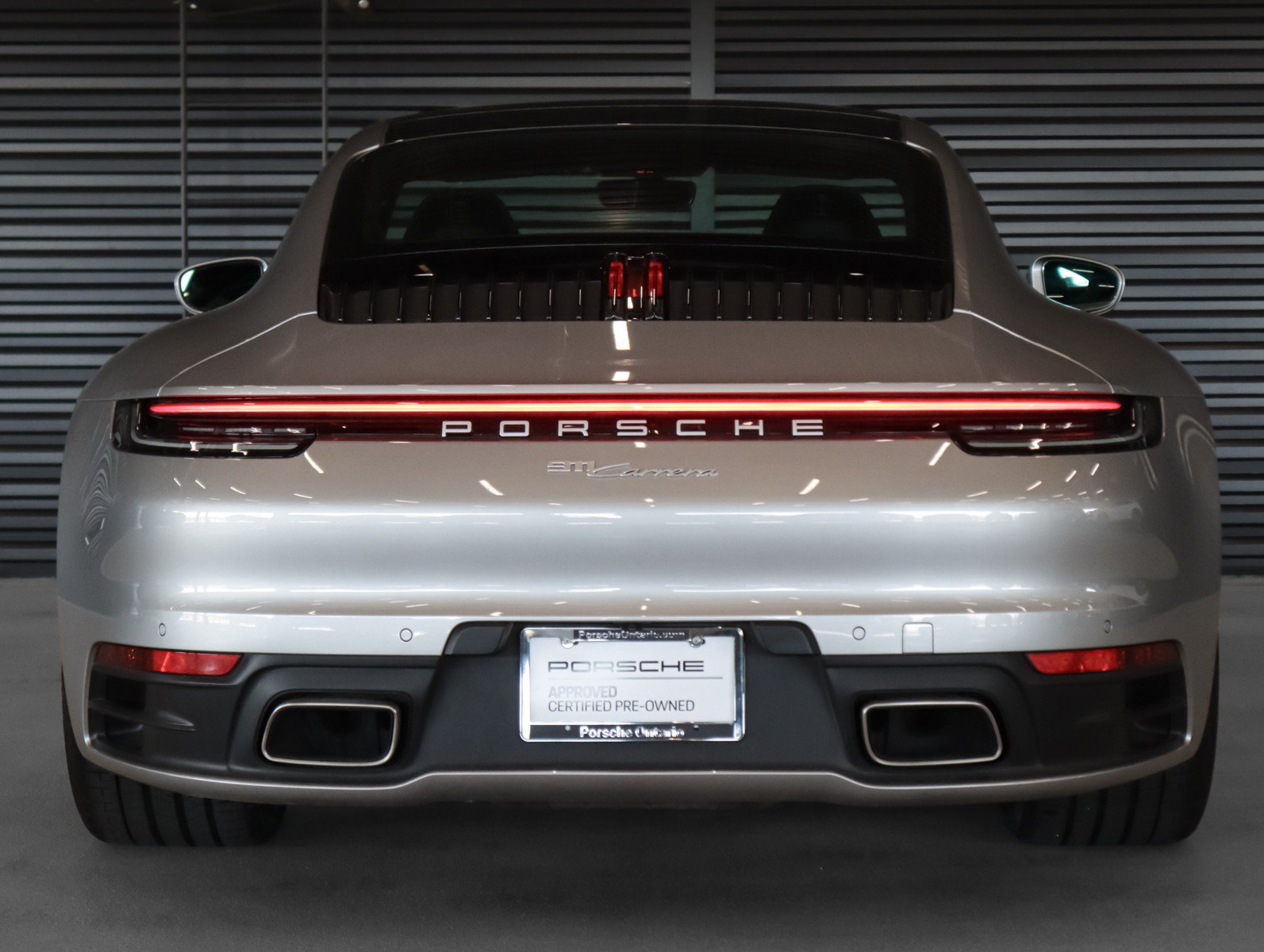 Used 2023 Porsche 911 Carrera w/ Premium Package RWD image 9
