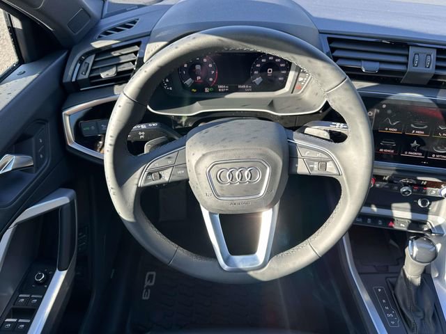 Certified 2025 Audi Q3 2.0T Premium w/ Convenience Plus Package AWD/4WD image 18