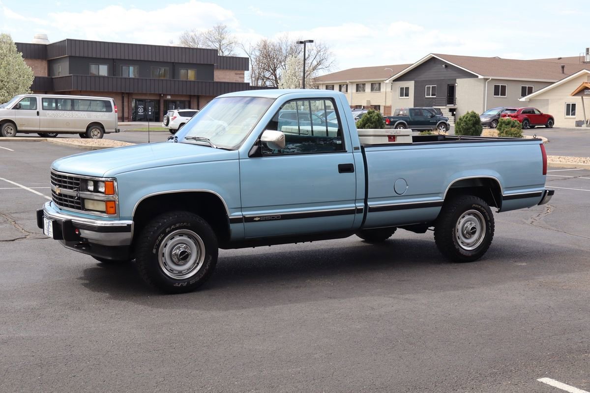 Used 1989 Chevrolet Silverado 2500 4x4 Regular Cab image 10