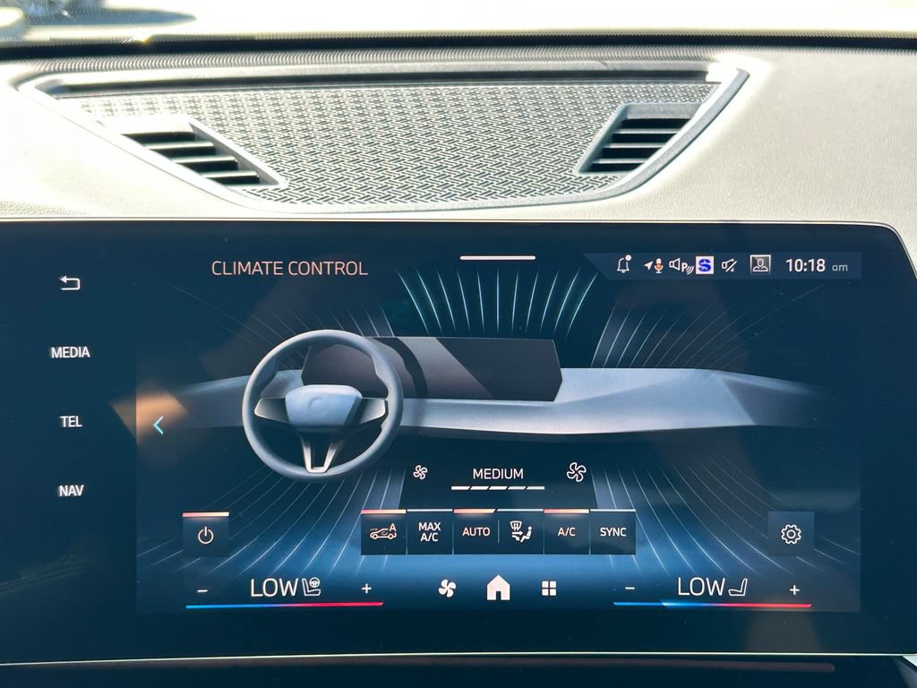 New 2026 BMW X2 xDrive28i w/ Technology Package AWD/4WD image 24