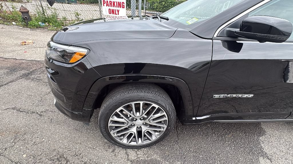 Used 2022 Jeep Compass Limited w/ Elite Group AWD/4WD image 9