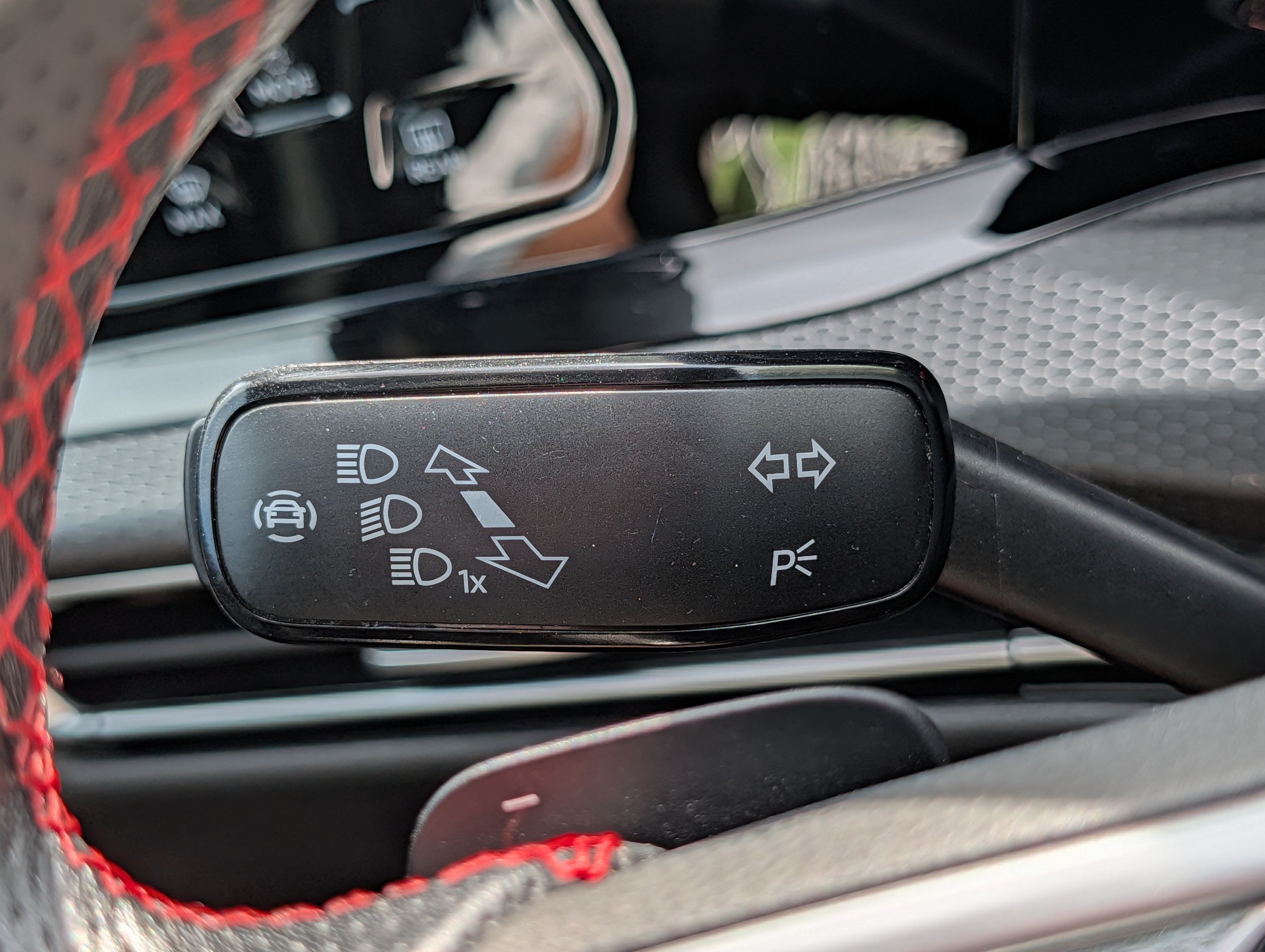 Certified 2024 Volkswagen GTI S FWD image 31