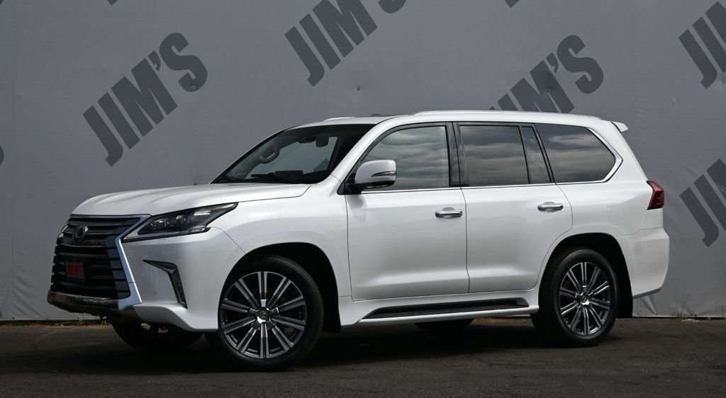 Used 2017 Lexus LX 570 4WD w/ Luxury Package