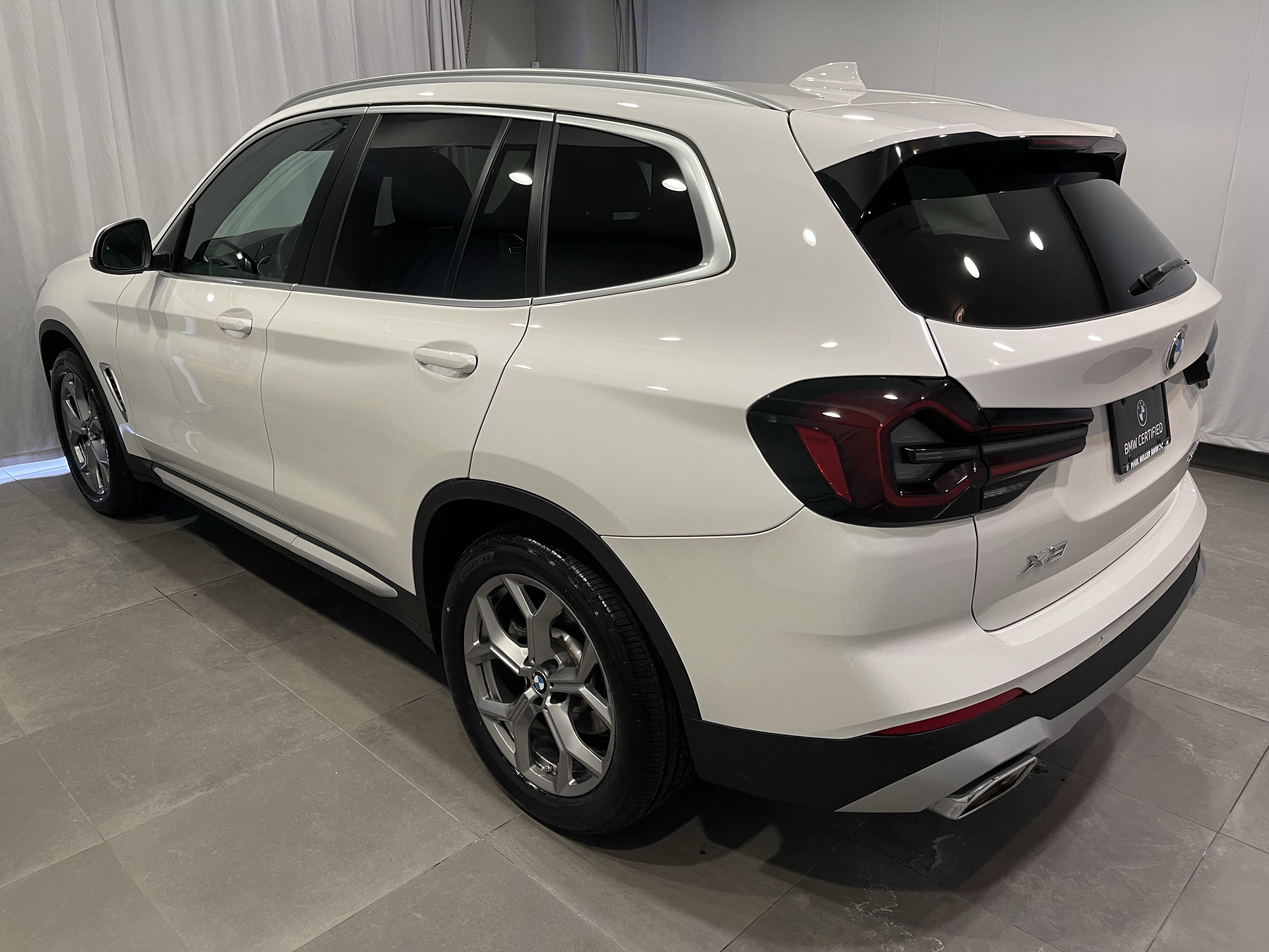 Certified 2024 BMW X3 xDrive30i w/ Premium Package image 4