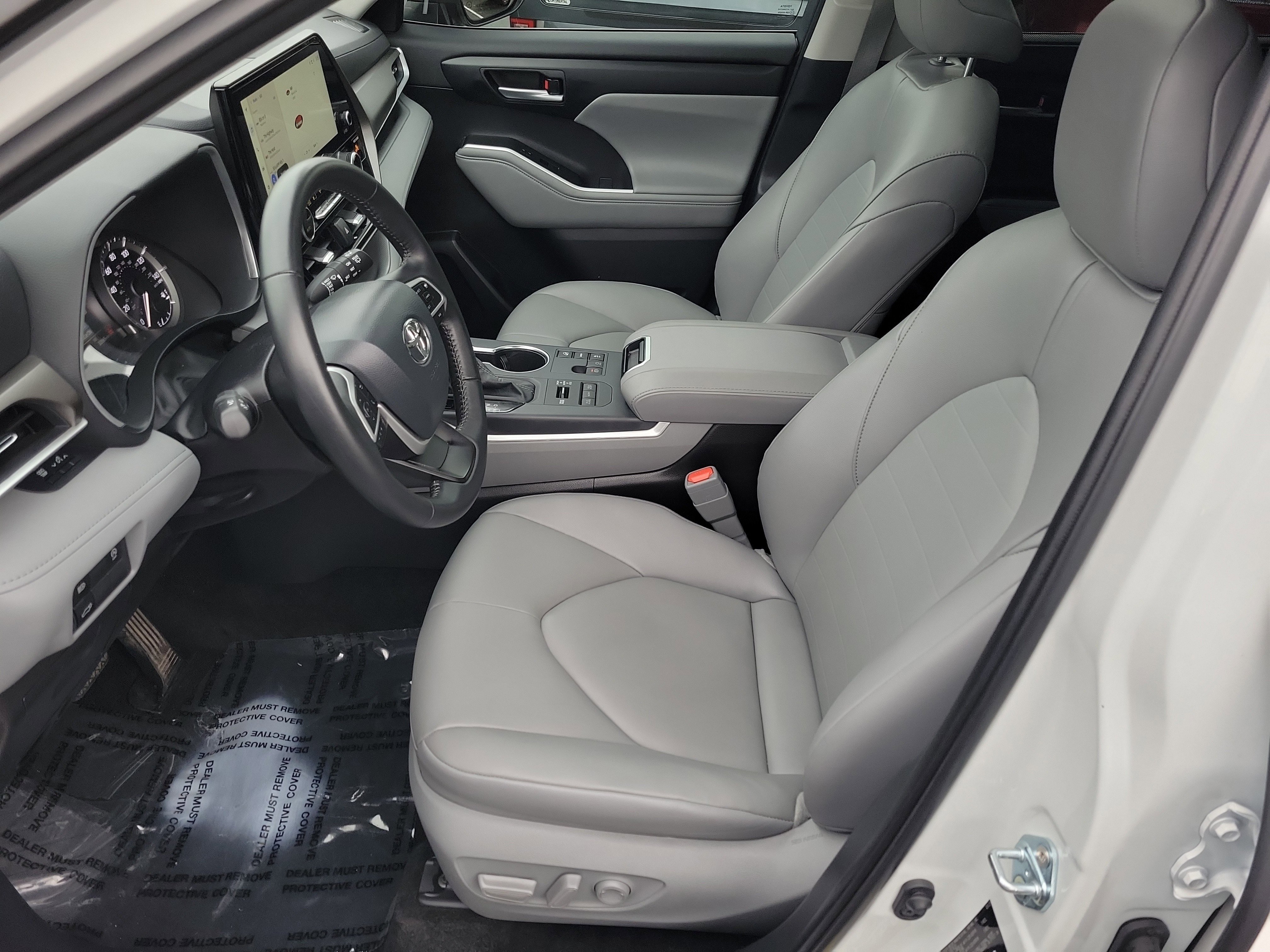 Certified 2025 Toyota Highlander XLE image 20