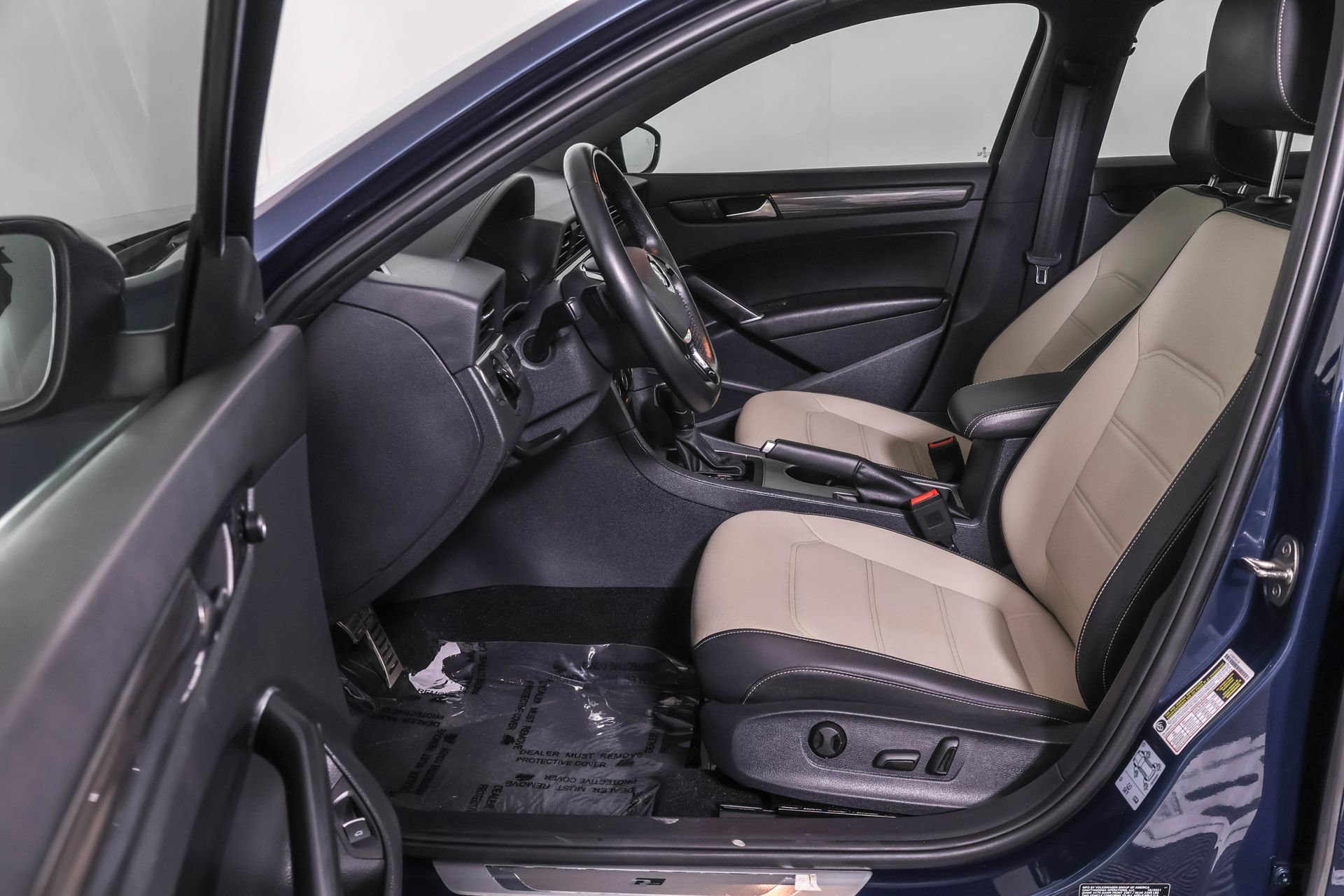 Used 2022 Volkswagen Passat 2.0T R-Line image 6