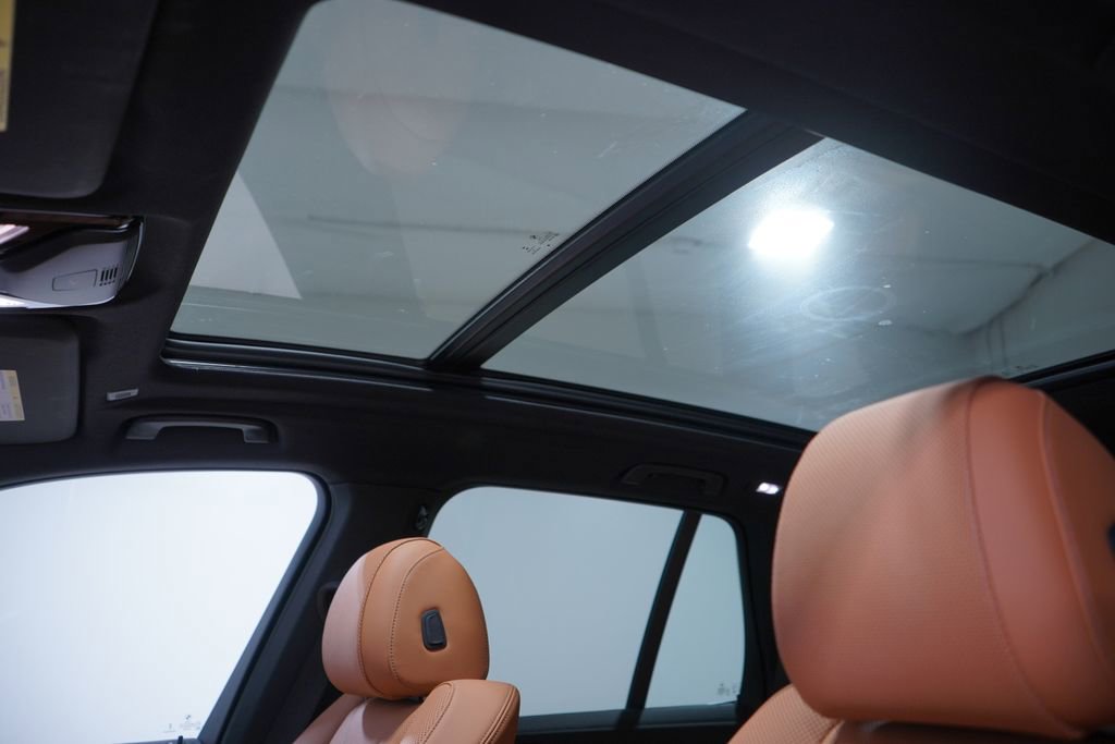 Used 2023 BMW X5 sDrive40i w/ M Sport Package image 8