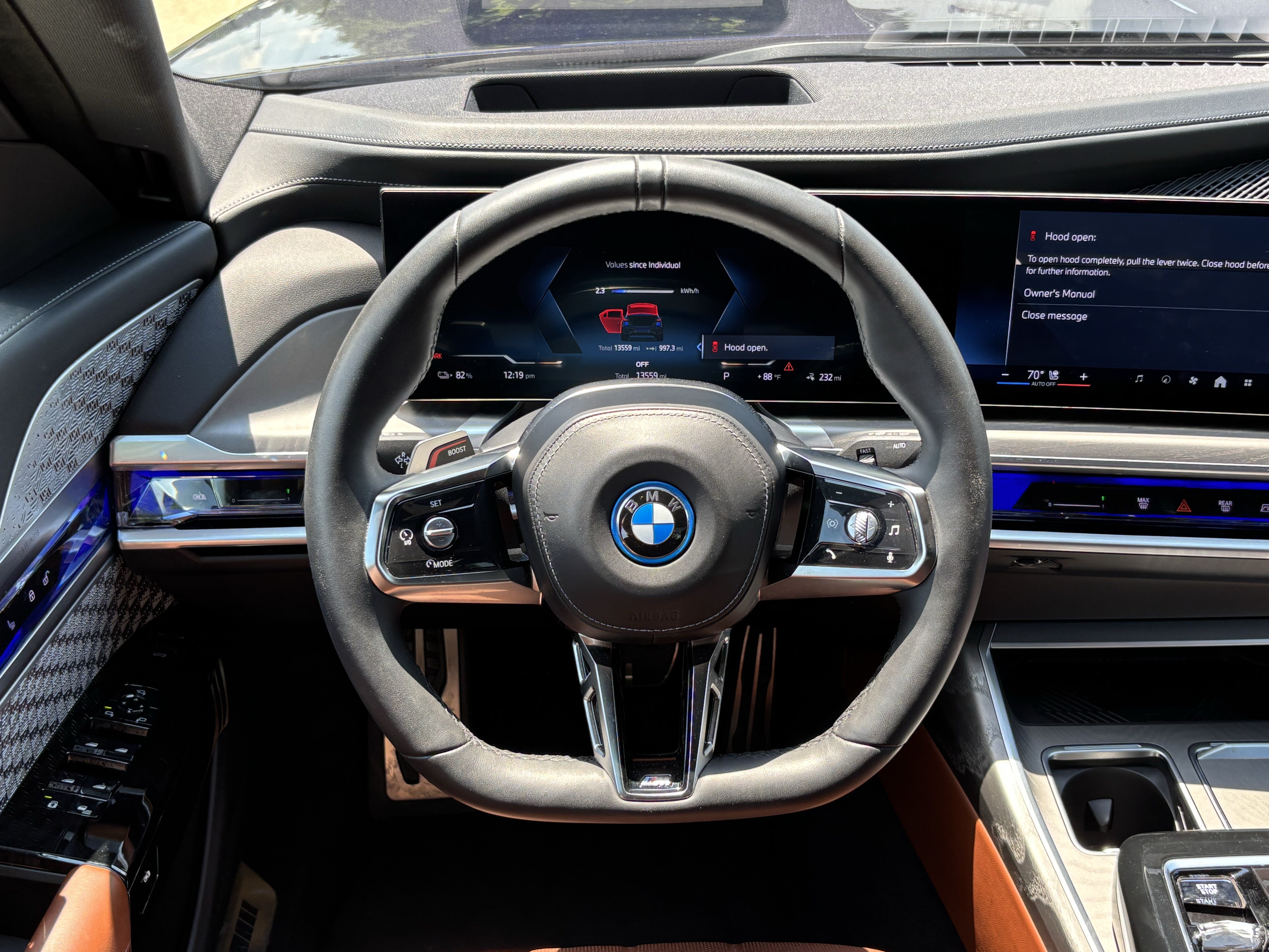 Certified 2023 BMW i7 xDrive60 w/ Executive Package 2 AWD/4WD image 18