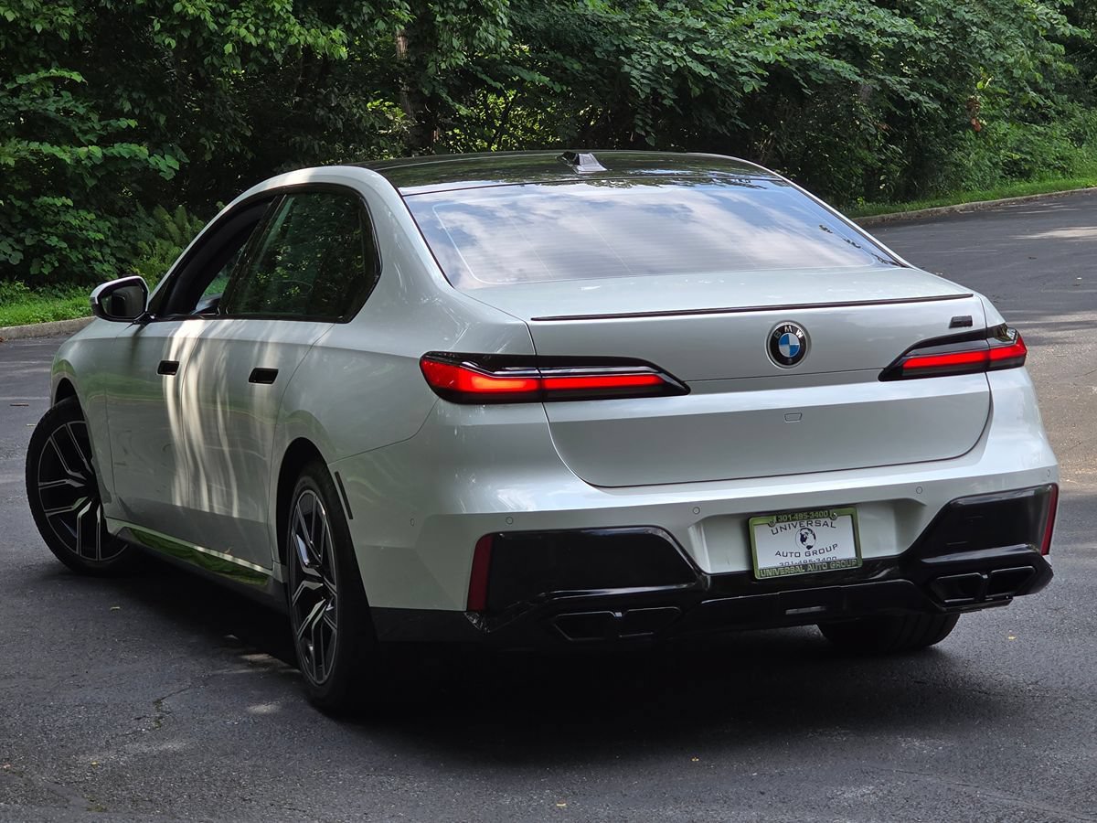 Used 2023 BMW 760i xDrive w/ Parking Assistance Package AWD/4WD image 79