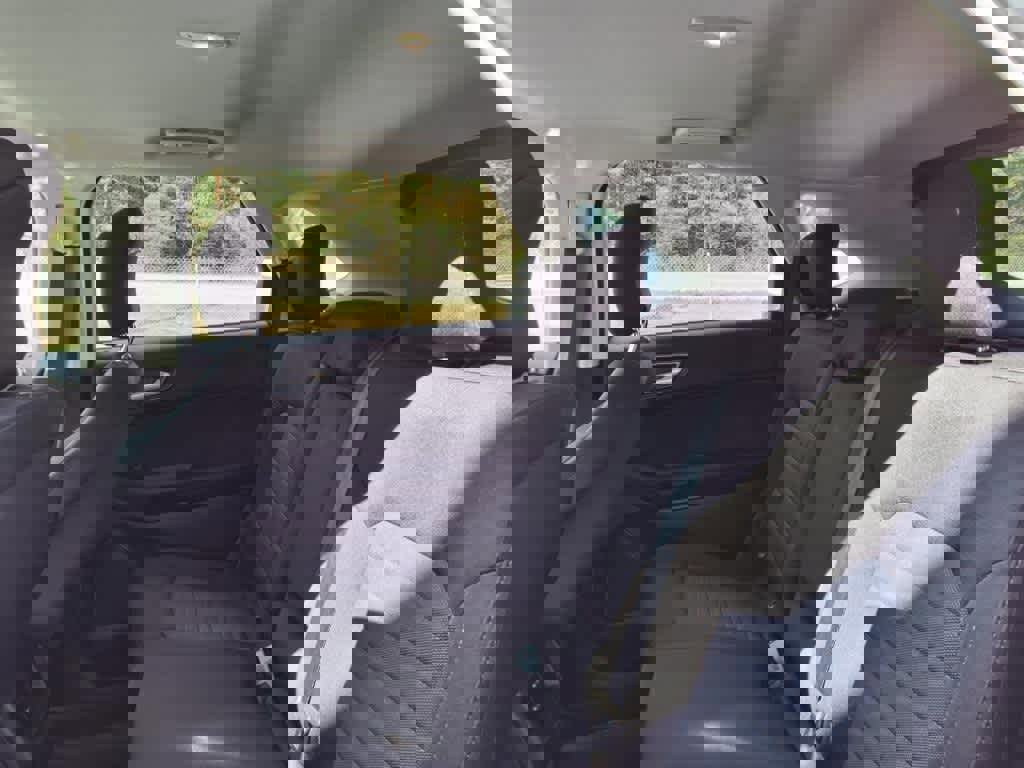 Used 2019 Ford Edge SE image 8