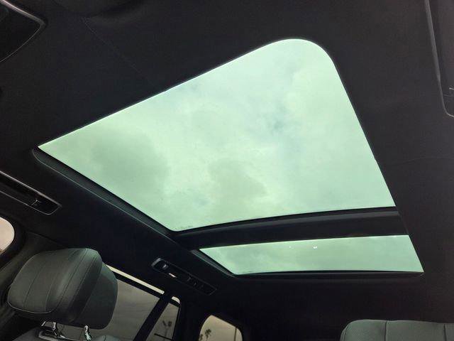 Used 2024 Land Rover Range Rover Autobiography image 17