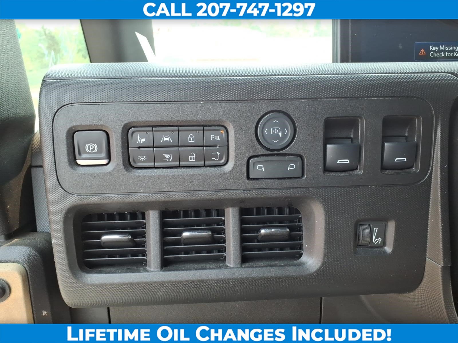 Used 2024 Chevrolet Brightdrop 600 w/ Commercial Equipment Package AWD/4WD image 18