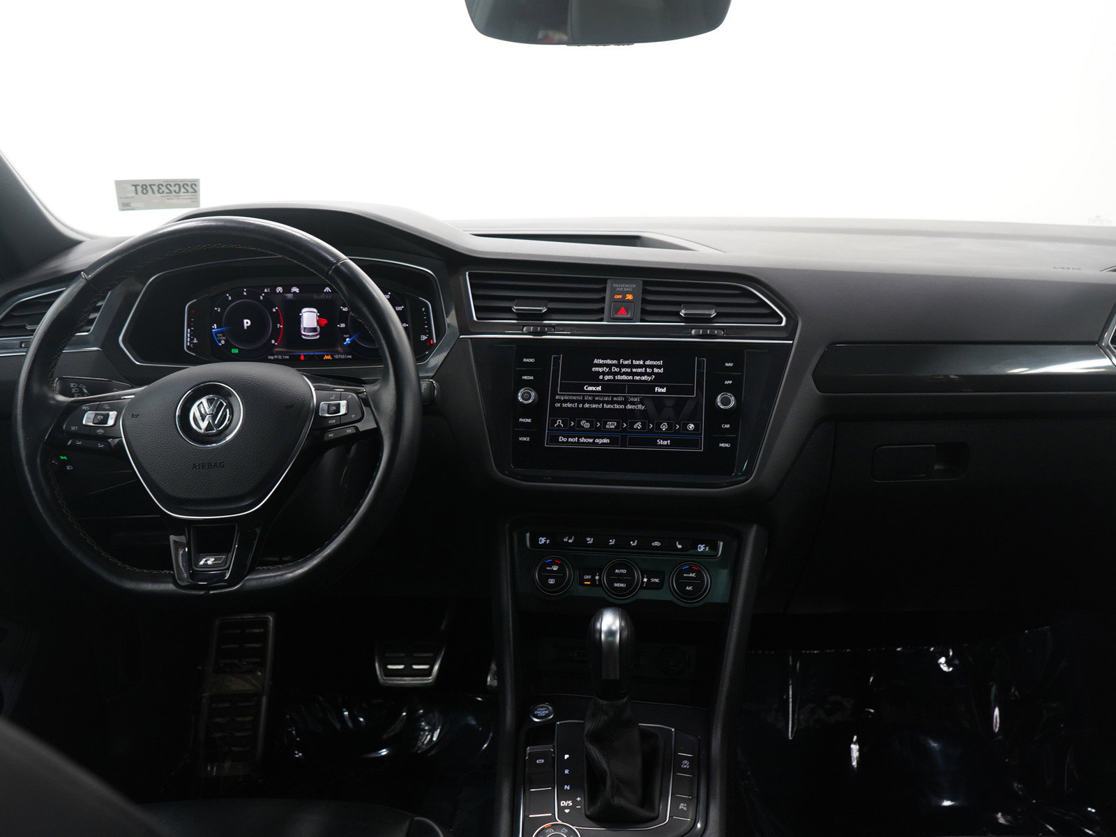 Used 2020 Volkswagen Tiguan SEL Premium R-Line image 13