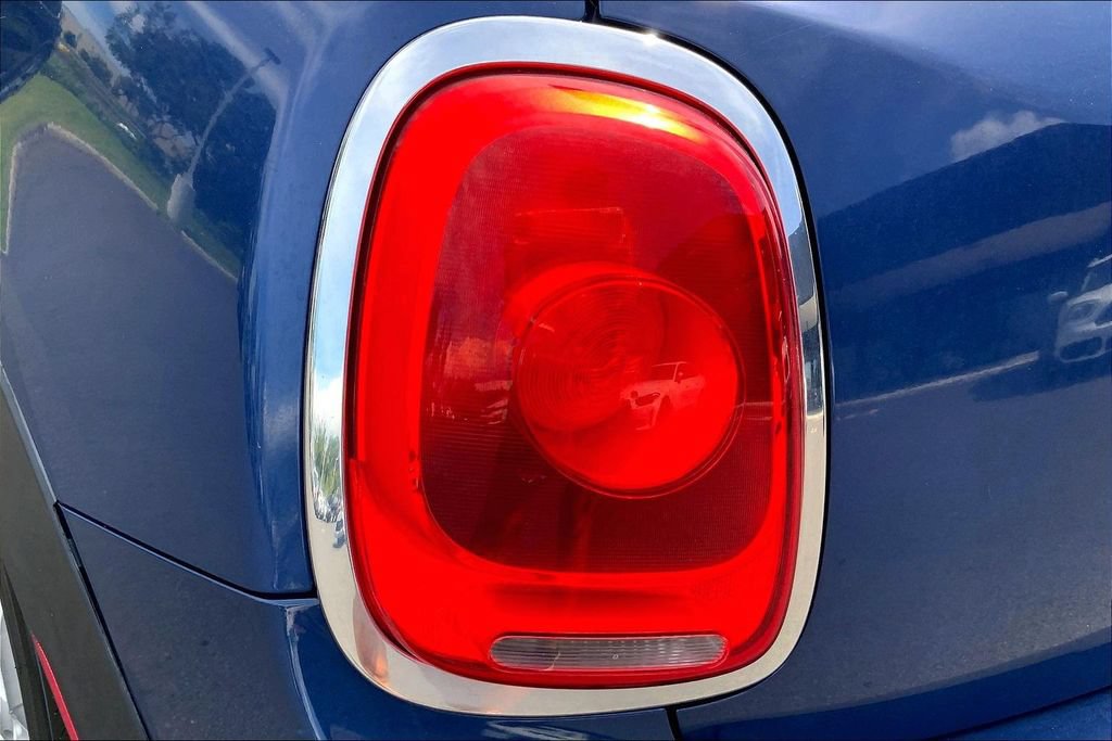 Used 2017 MINI Cooper 4-Door Hardtop FWD image 23