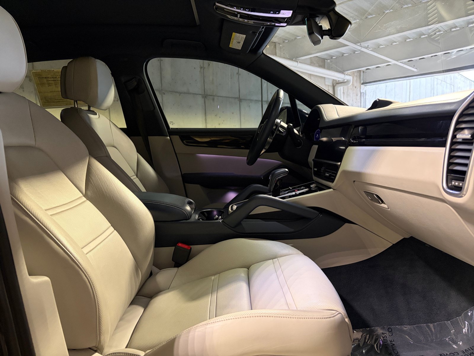Certified 2023 Porsche Cayenne AWD/4WD image 22