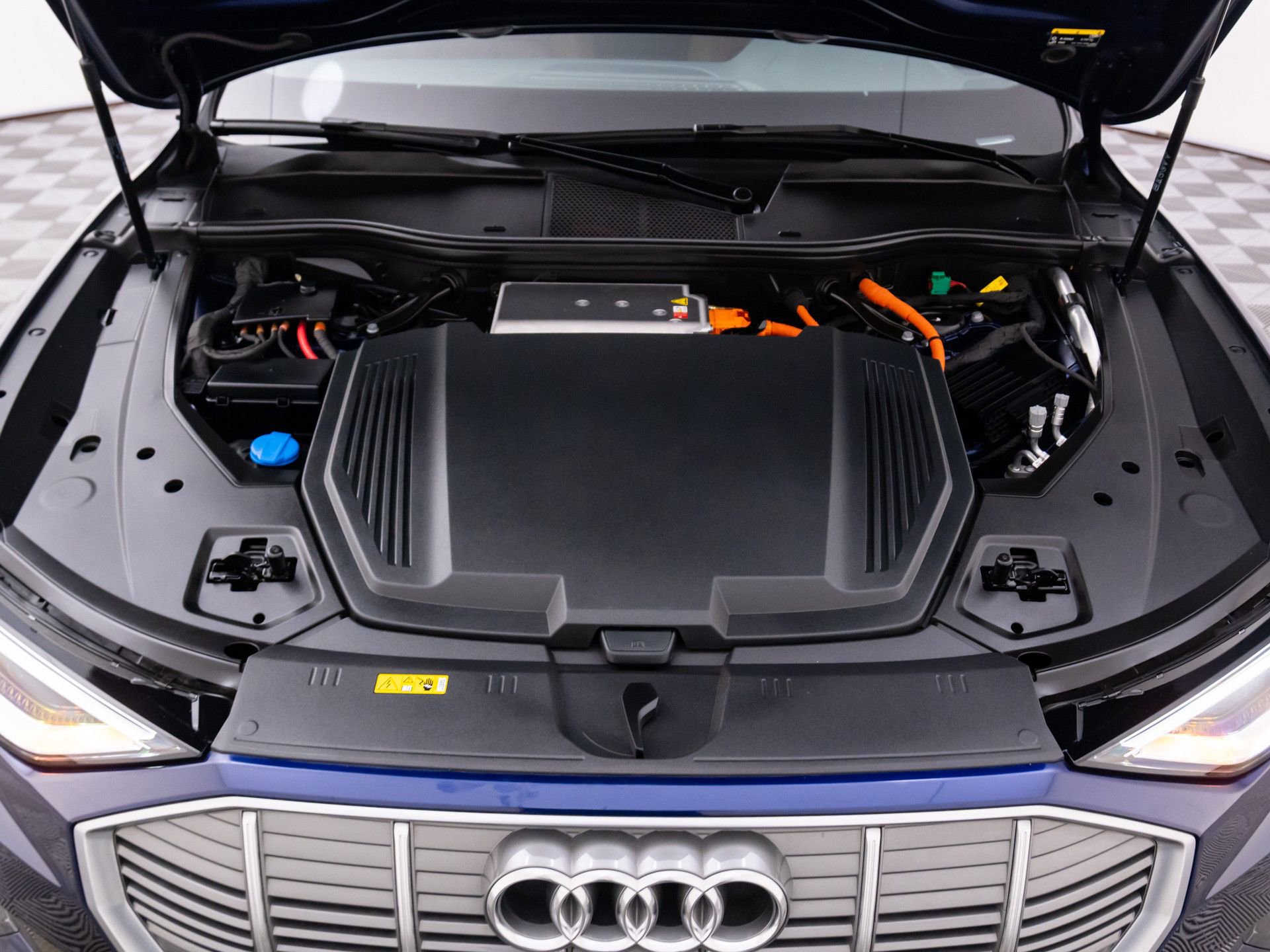 Used 2022 Audi e-tron Premium Plus w/ Premium Plus Package image 33