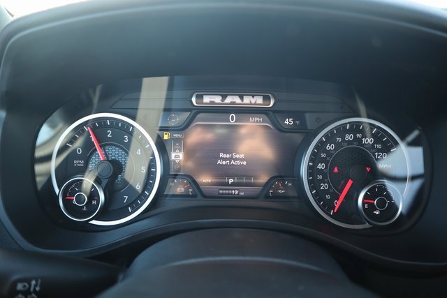 New 2026 RAM 1500 4x4 Crew Cab image 9