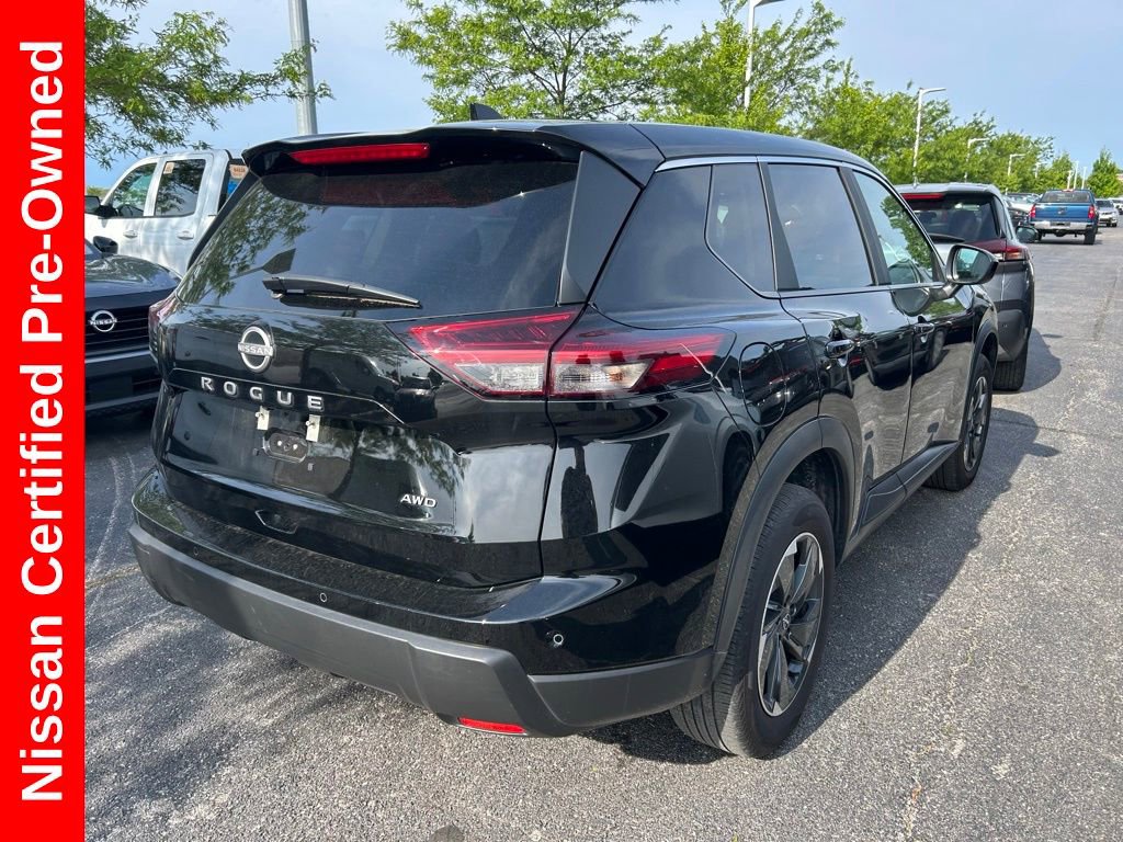 Certified 2025 Nissan Rogue SV AWD/4WD image 3