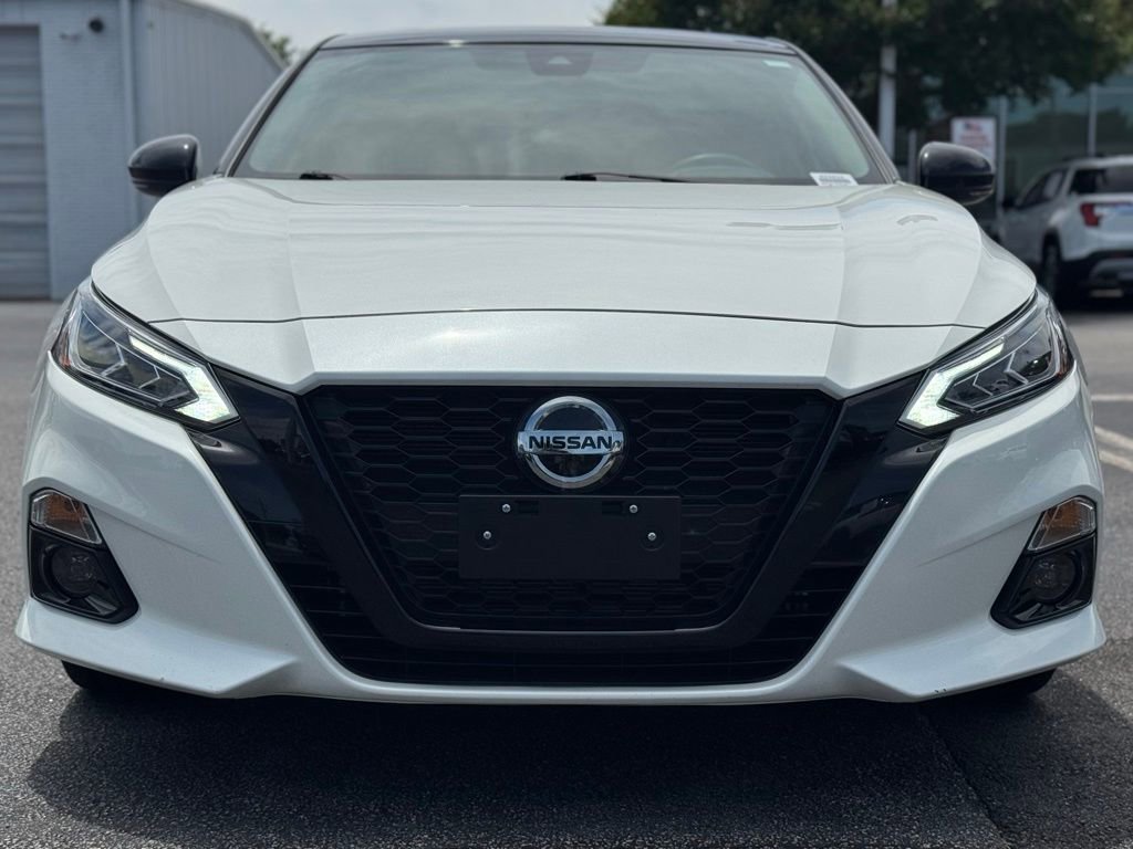 Used 2022 Nissan Altima 2.5 SR w/ Midnight Edition Package FWD image 6
