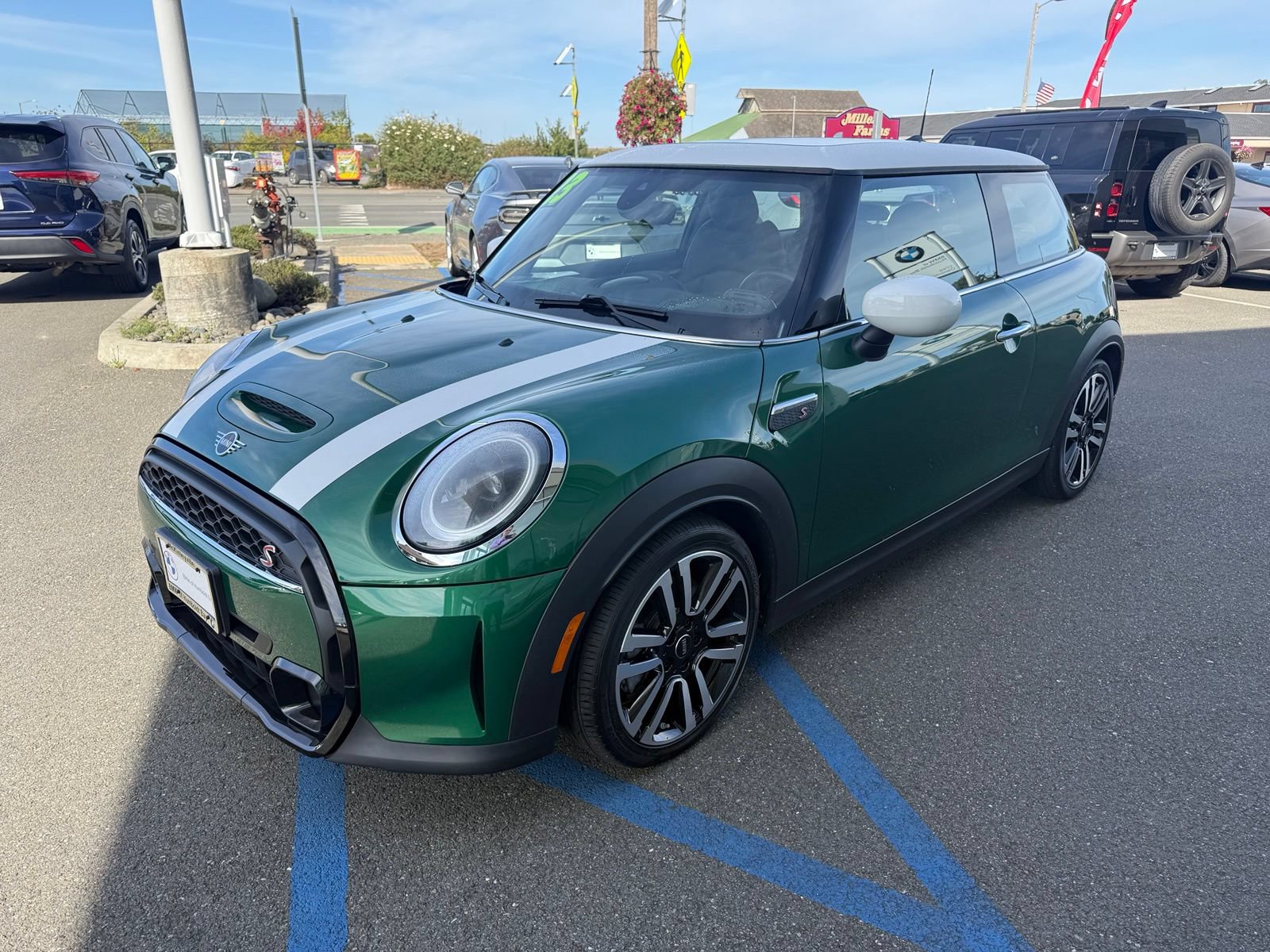 Used 2023 MINI Cooper S FWD image 4