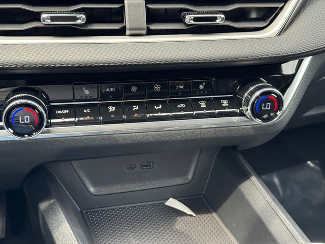New 2026 Chevrolet Equinox LT w/ Convenience Package II FWD image 15
