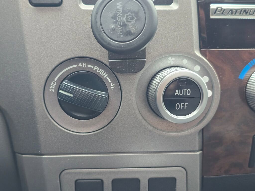 Used 2013 Toyota Tundra Platinum image 29