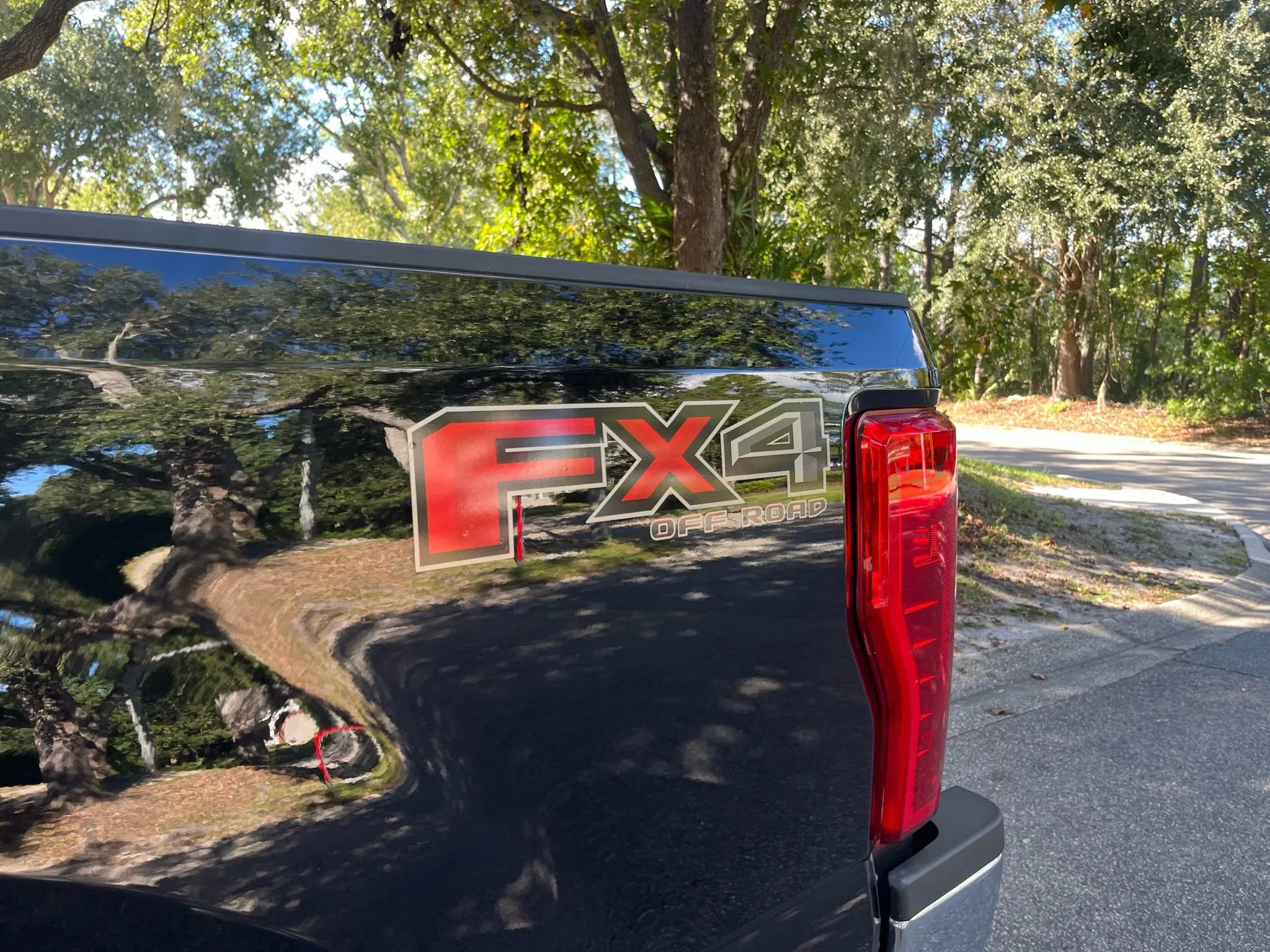 Used 2019 Ford F250 XLT w/ XLT Premium Package image 15