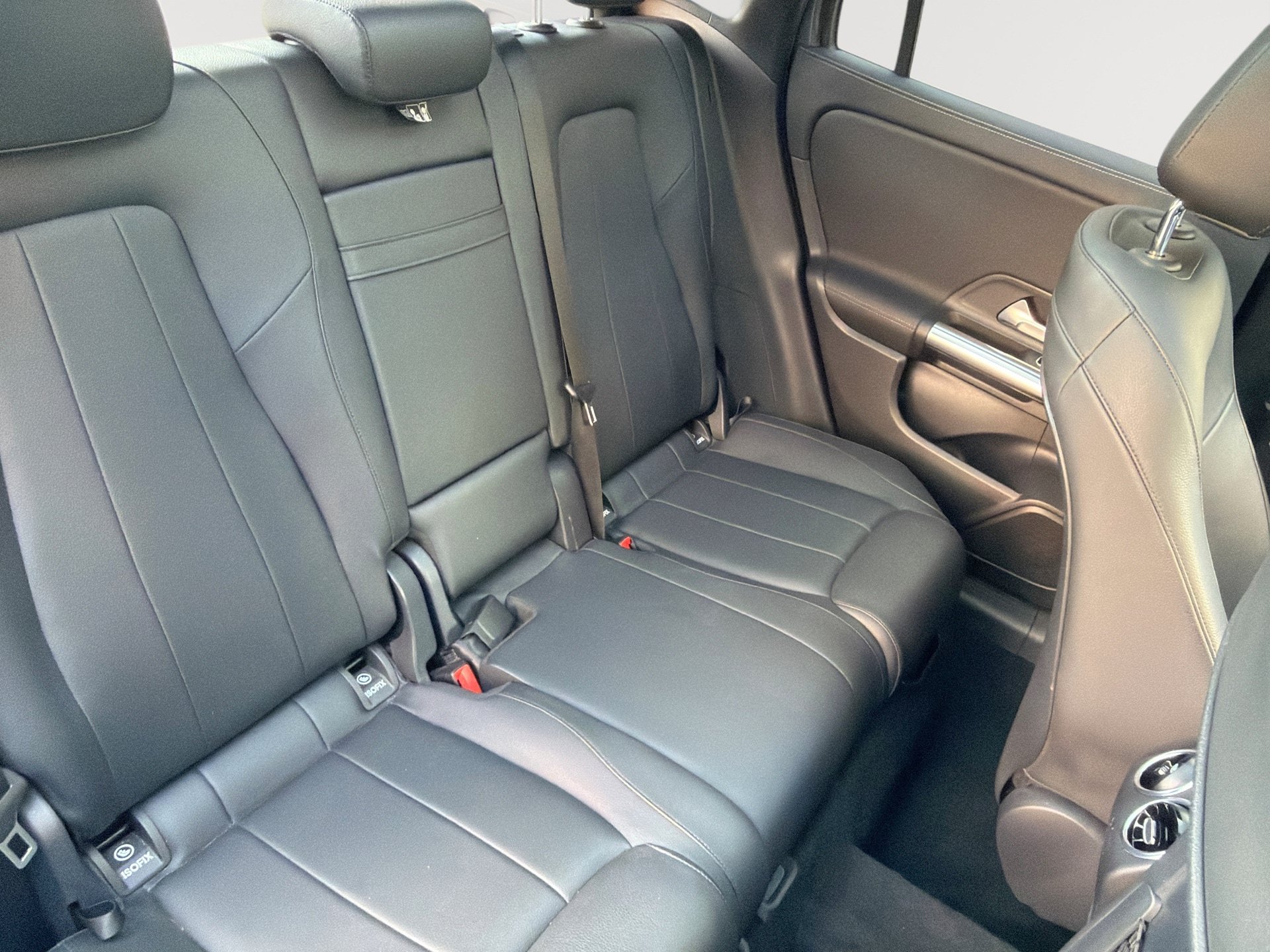 Used 2021 Mercedes-Benz GLA 250 4MATIC w/ Premium Package image 27