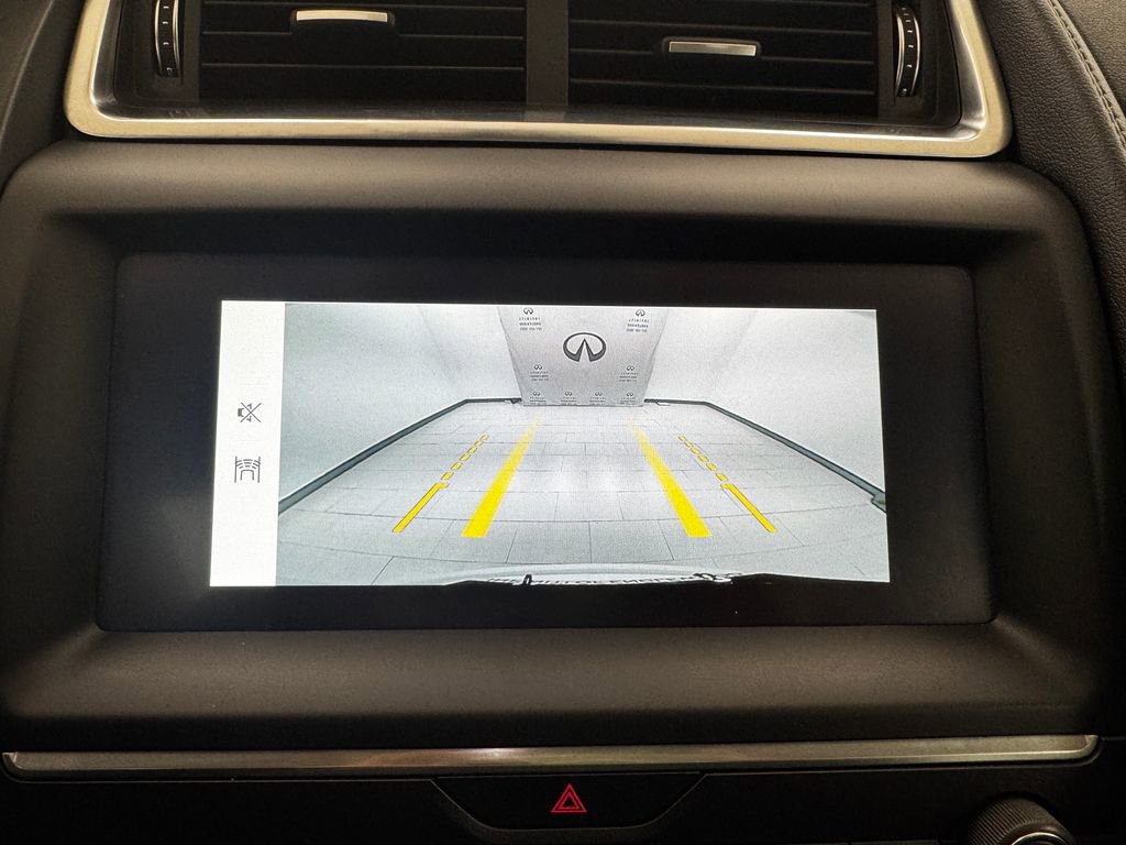 Used 2020 Jaguar E-PACE image 20