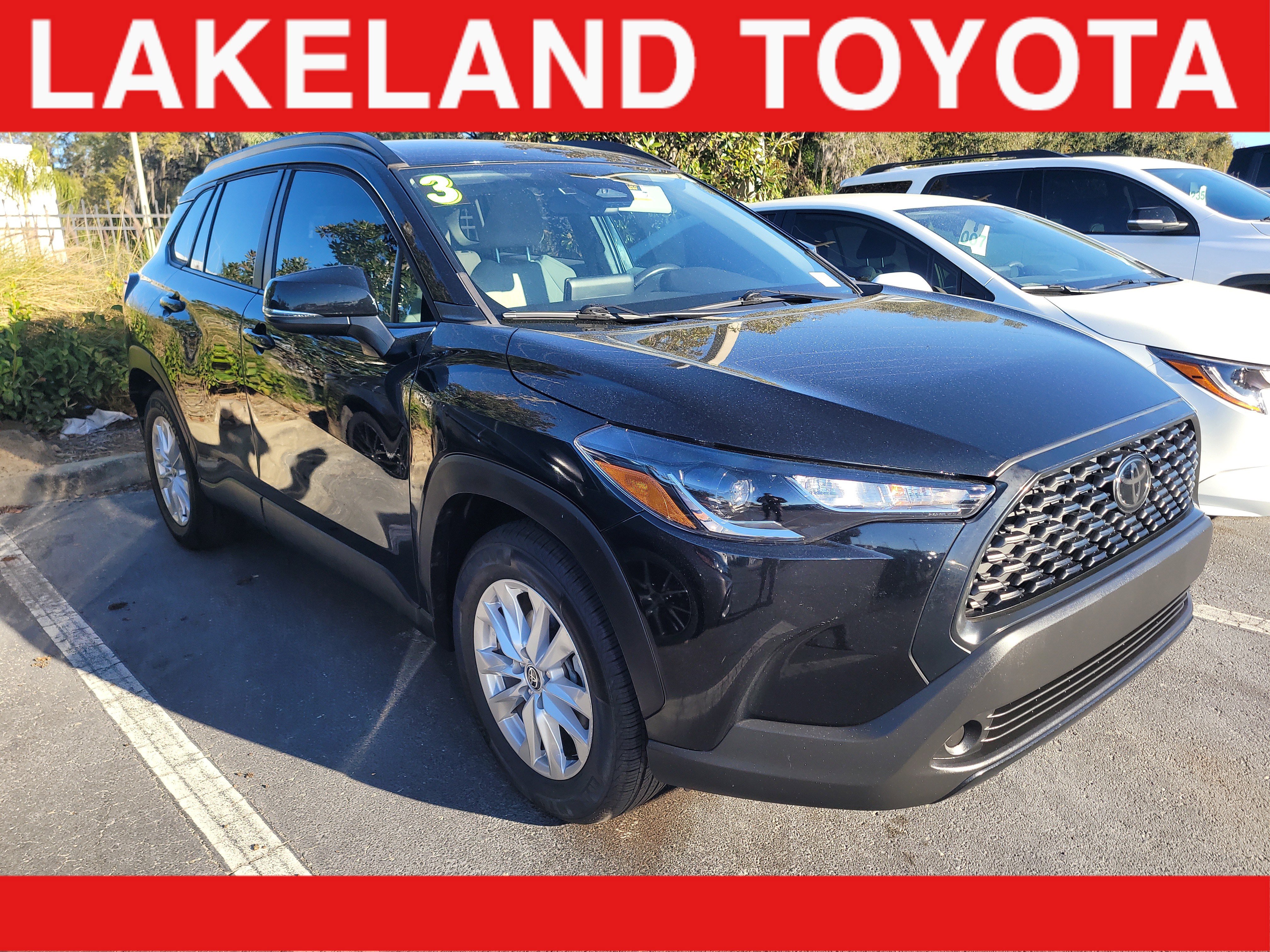 Used 2023 Toyota Corolla Cross LE image 1