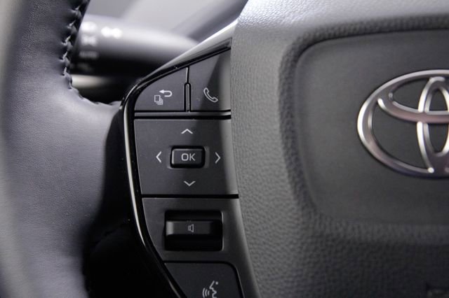 Used 2024 Toyota Prius XLE image 24