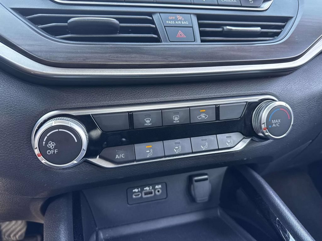 Used 2024 Nissan Altima 2.5 SV FWD image 25
