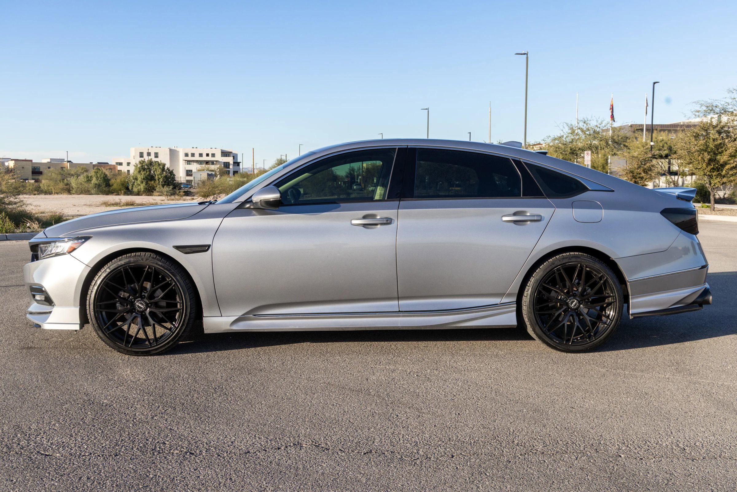 Used 2018 Honda Accord EX-L image 2