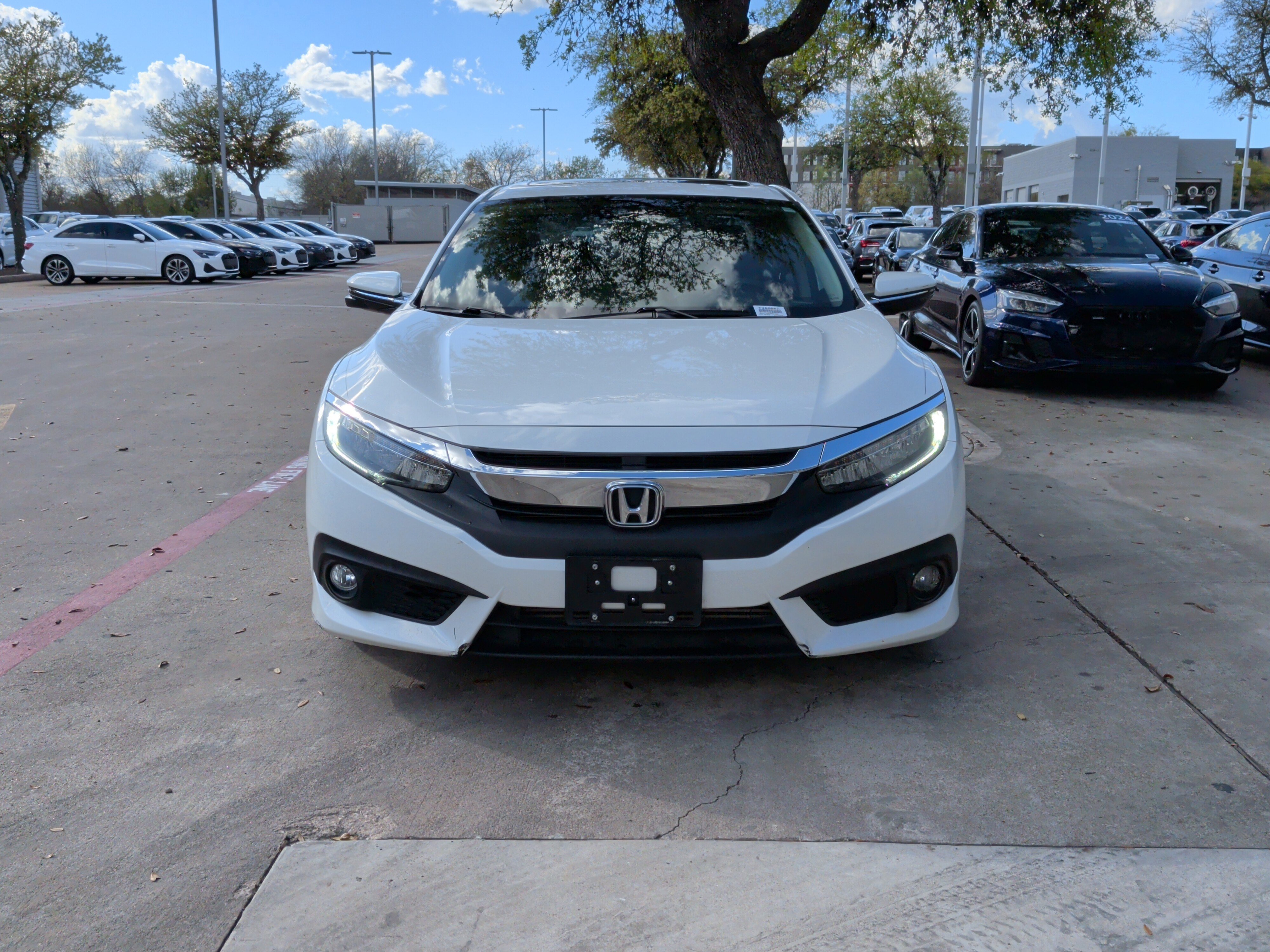 Used 2016 Honda Civic Touring image 3