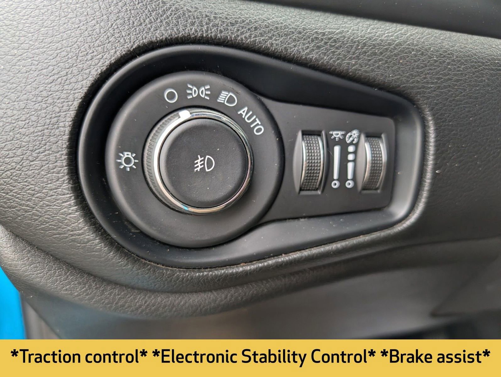 Used 2022 Jeep Renegade Altitude w/ Convenience Group image 12