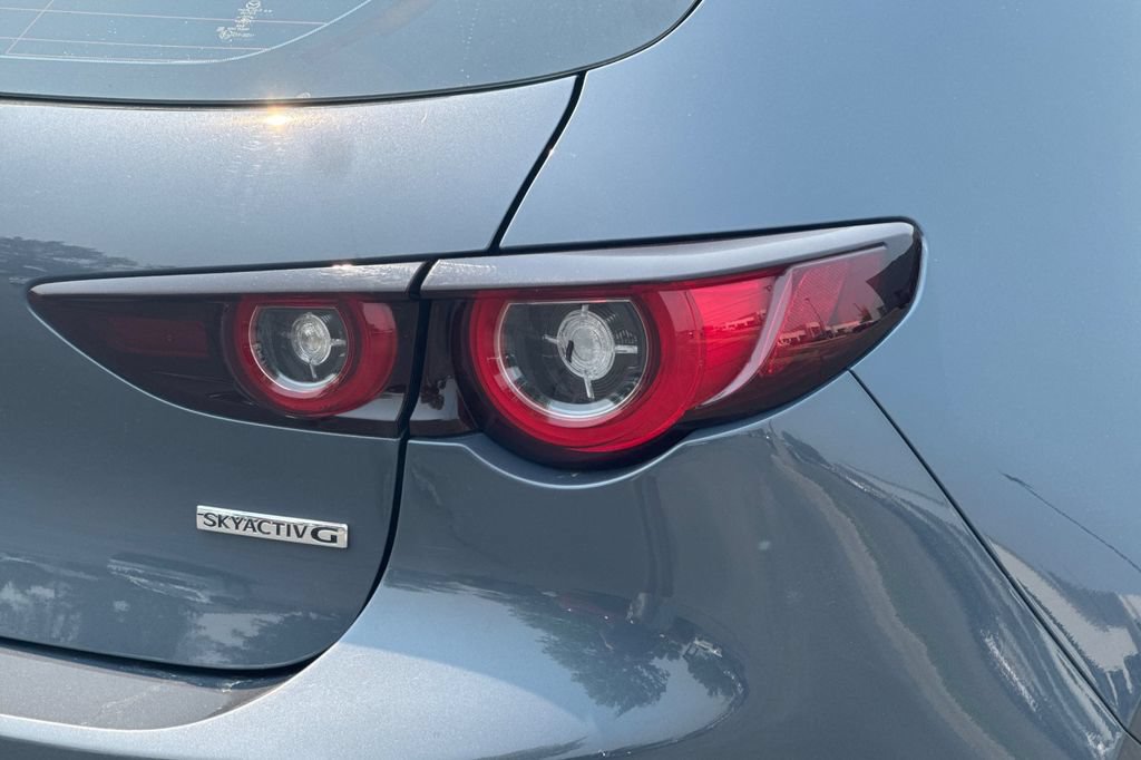 Used 2022 MAZDA MAZDA3 s FWD image 25